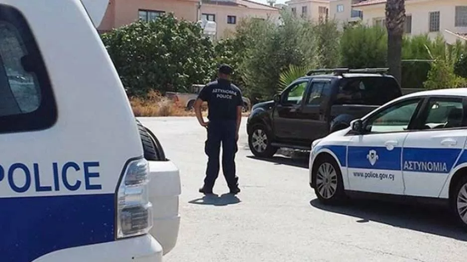 Διπλό φονικό: Σκότωσε την σύζυγο και τον γιο του και εξαφανίστηκε