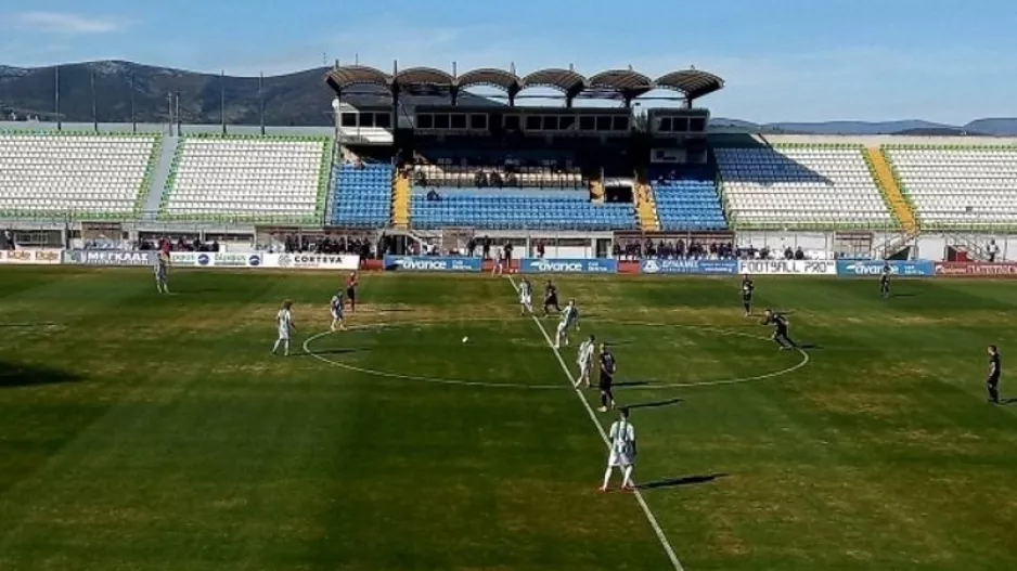 "Χ" με Νέστορα