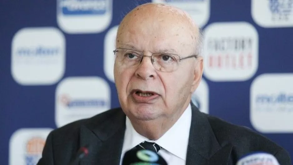 "Η νέα διάταξη είναι η κορύφωση της απροκάλυπτα αντιδημοκρατικής πολιτικής"