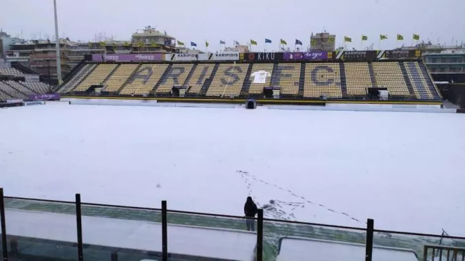 Ντύθηκε στα... ολόλευκα το γήπεδο!