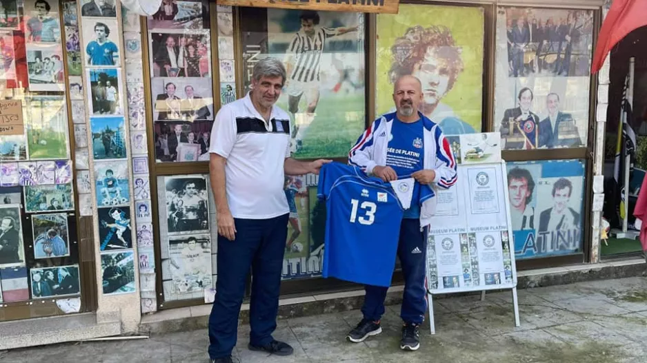 Τιμητικές διακρίσεις του κυπριακού βόλεϊ κοσμούν το Μουσείο Πλατινί