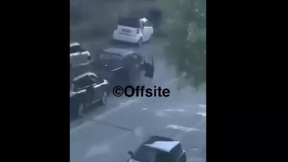 Ξύλο στον δρόμο!