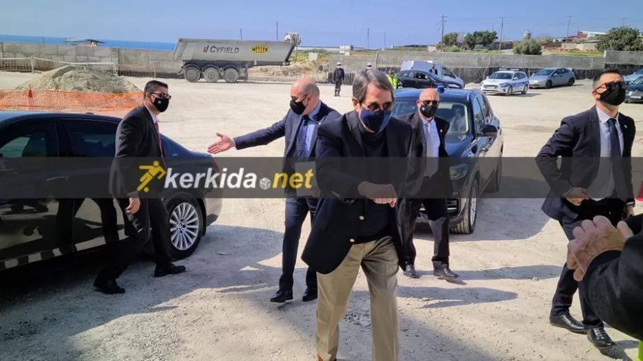 ΦΩΤΟΣ-ΒΙΝΤΕΟ/Η άφιξη του Προέδρου