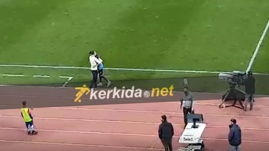 ΒΙΝΤΕΟ/Χρυσό γκολ και αγκαλιά ο κόουτς!