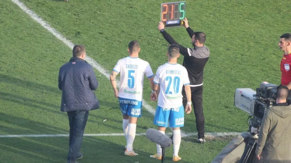 Απέσυρε Μπίσεσβαρ-"Πάπου" ο Πετράκης