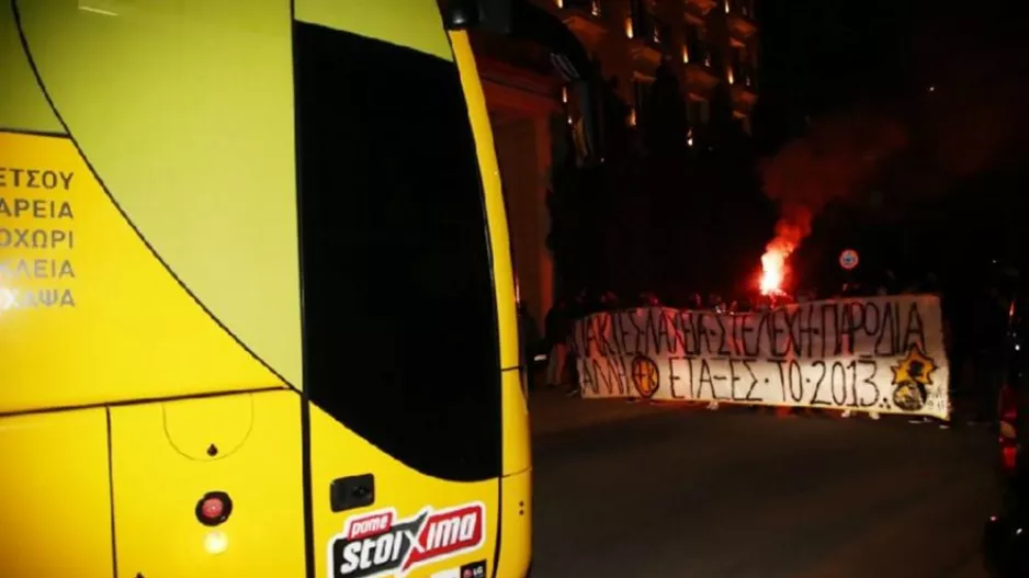 Οπαδοί σε Μελισσανίδη: «Παίκτες λαχεία, στελέχη παρωδία, άλλη ΑΕΚ έταξες το 2013»! (φώτος)