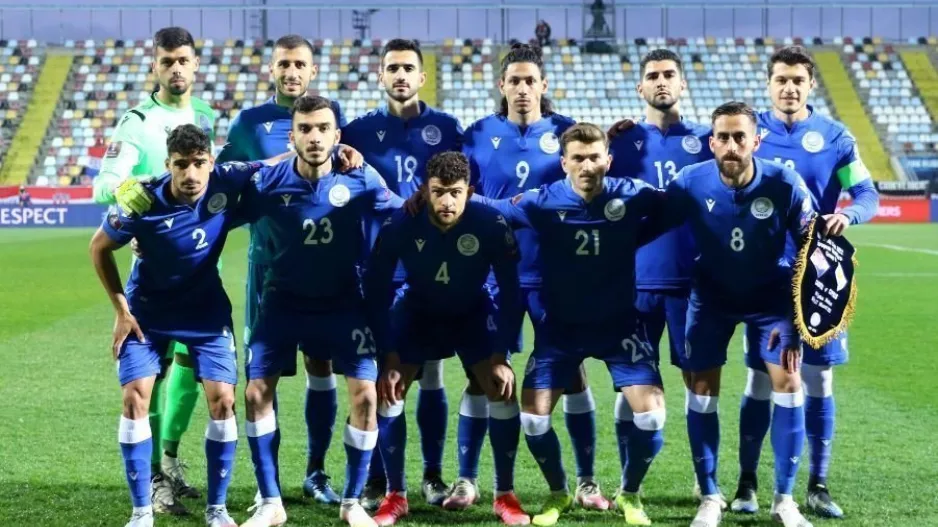 Τέσσερις αλλαγές συν μια αναγκαστική