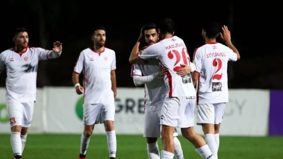 Ποιον να πρωτοδιαλέξεις;