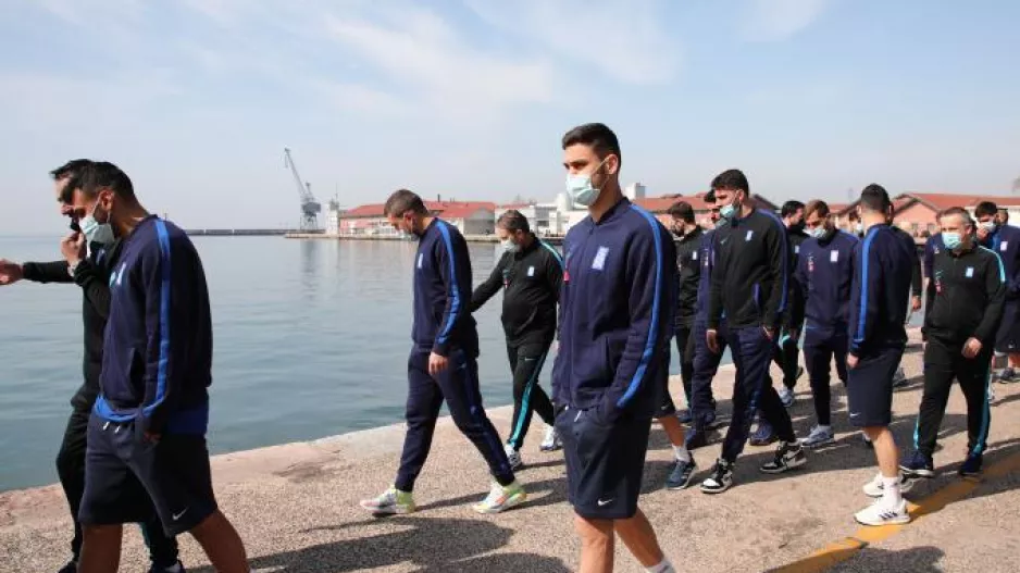 Βόλτα στη Νέα Παραλία για την Εθνική 