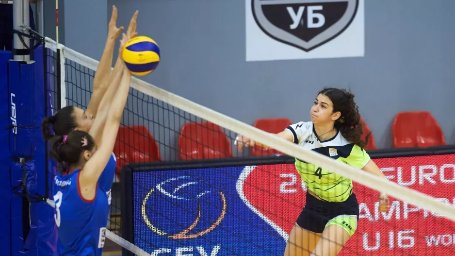 U 16 ΓΥΝΑΙΚΩΝ: Προπονήσεις σε Πάφο και Δερύνεια