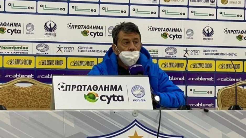 Παράπονα από Πετράκη: "Δώσαμε ένα άνισο αγώνα/ Χτίζουμε μια ομάδα με αξιοπρέπεια"