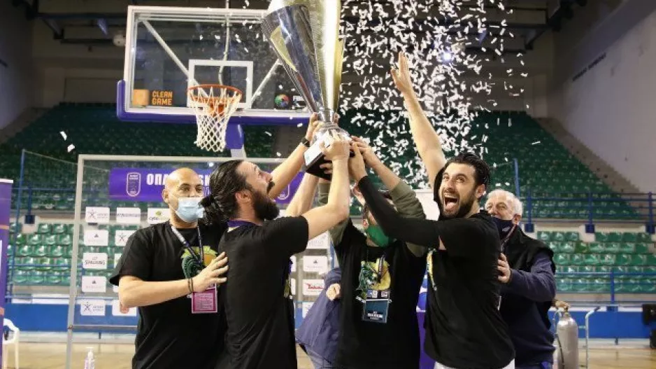 ΚΥΠΕΛΛΟΥΧΟΣ η ΑΕΚ! (Φώτος)