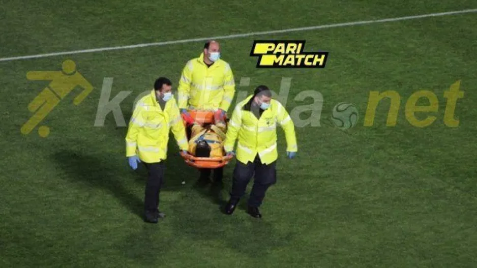 Με φορείο αποχώρησε ο Ντονγκαλά