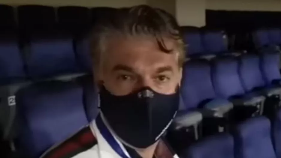 Παπασταύρου/Πόσα έμειναν έξι, εφτά;