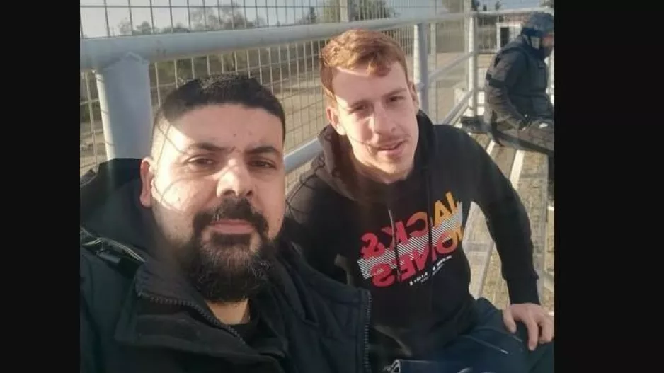 Πάντα εκεί