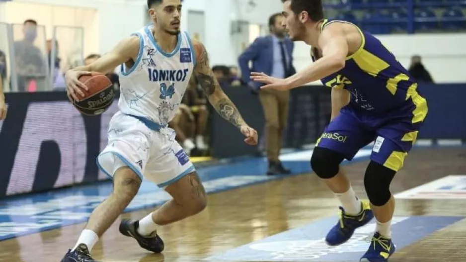 Πέρασε την πόρτα του χειρουργείου ο Κόνιαρης