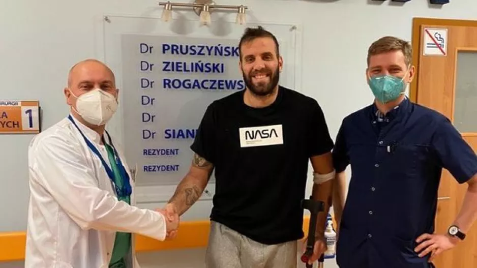 Χειρουργήθηκε στην Πολωνία ο Παππάς, επιστρέφει στην Ελλάδα για αποθεραπεία