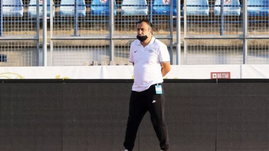 Φάγωμα προπονητή!