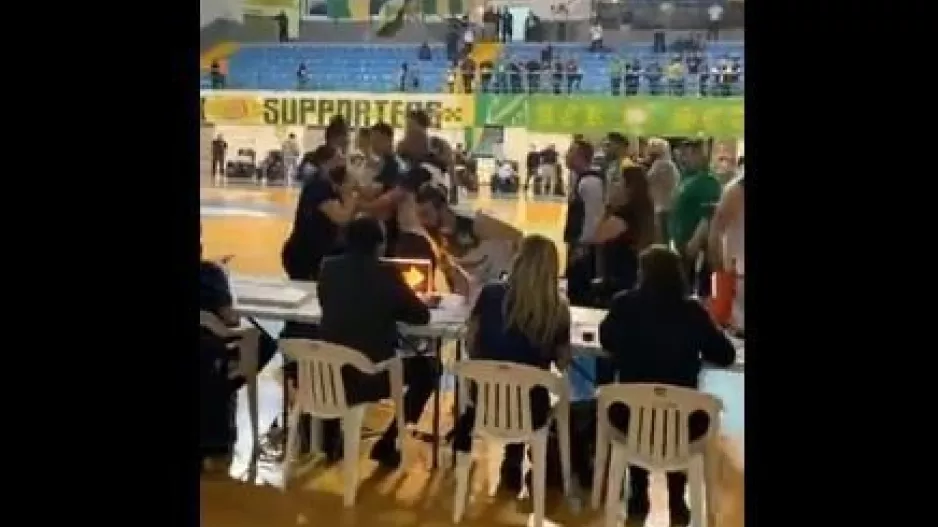 ΧΑΜΟΣ στο "Κίτιον"-Μεγάλη ένταση (βίντεο)