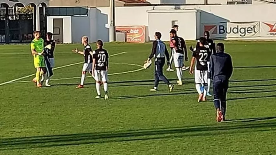 "Ρεκόρ κόκκινων καρτών/Δεν τον κτύπησε φορτηγό"