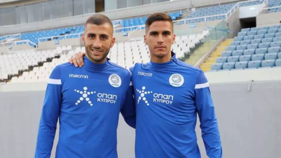 Ευχές στη μαμά/Πιέρος