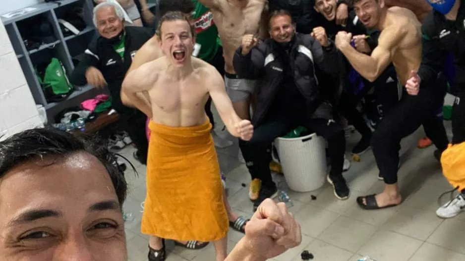 “Επαγγελματική νίκη και απόδραση!”