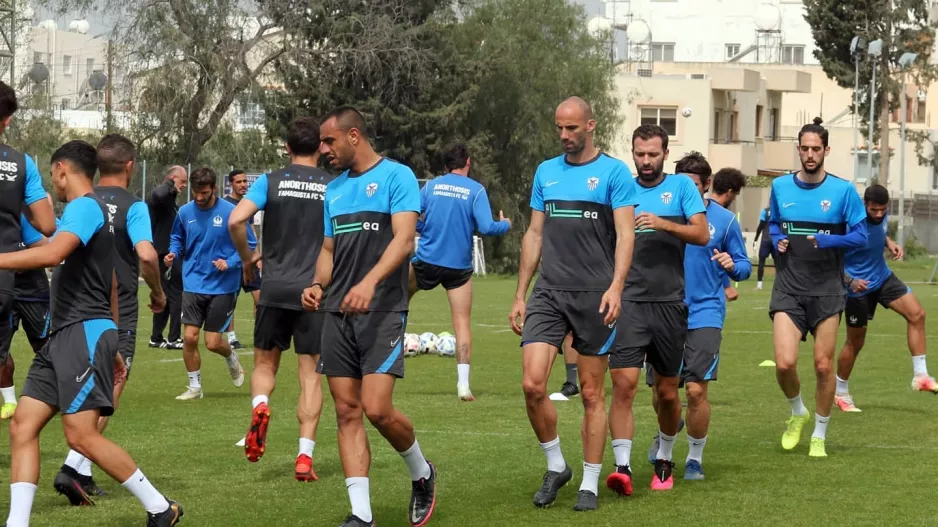 Χωρίς Τιμούρ...