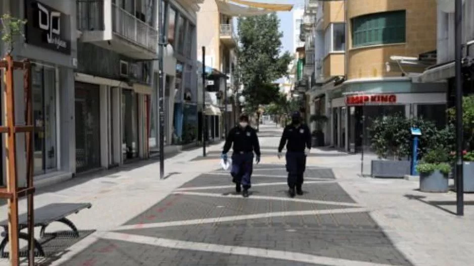 Το ξέκοψαν για χαλαρώσεις - Αν χρειαστεί... αυστηροποίηση μέτρων