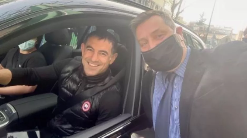 Με Καραγκούνη!