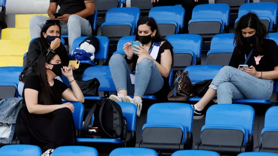 Πάντα εκεί τα κορίτσια...
