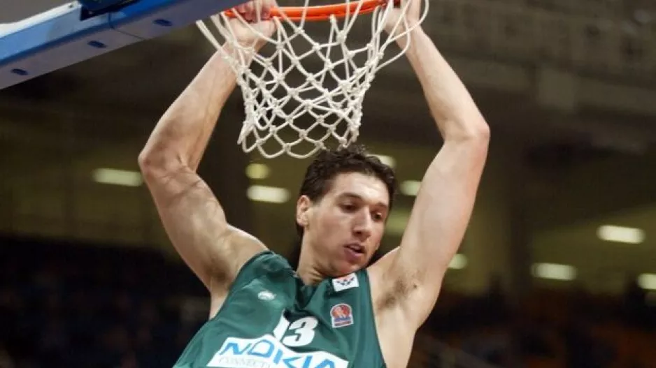 H EuroLeague θυμήθηκε τo ντεμπούτo Διαμαντίδη, Ντόντσιτς, Σαμπόνις, Φερνάντεθ