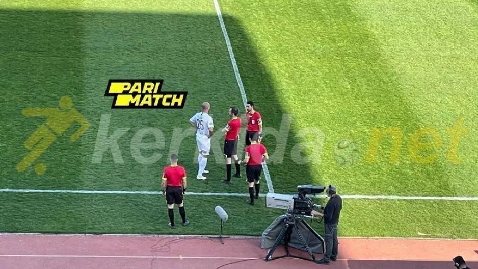 Στο περίμενε... για 20 λεπτά παίκτες-διαιτητές! 