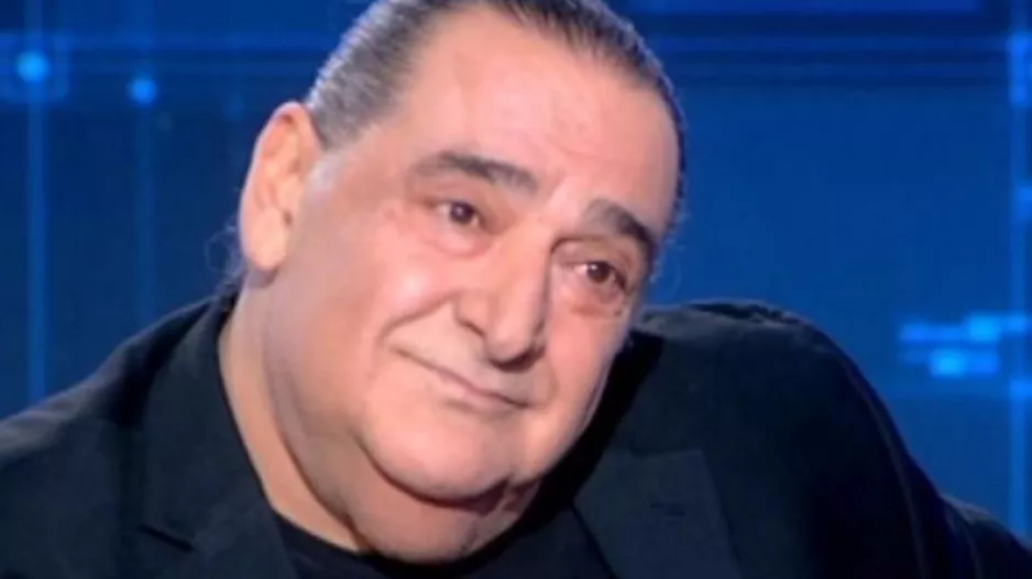 Βασίλης Καρράς/"Τα παράτησα 1 χρόνο, αναγκάστηκα να βάλω φρουρά στο σπίτι"