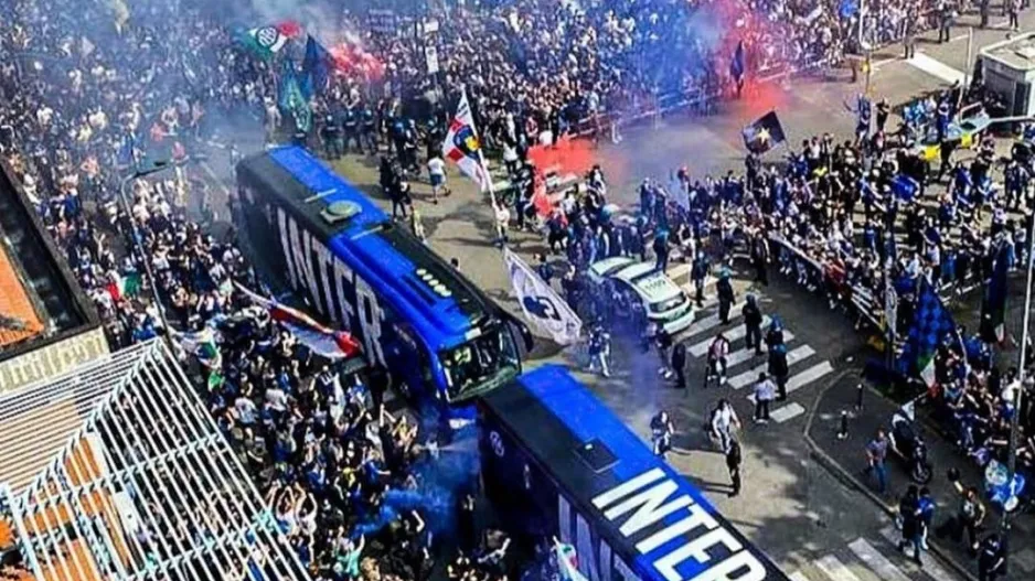 Χαμός για τους πρωταθλητές!