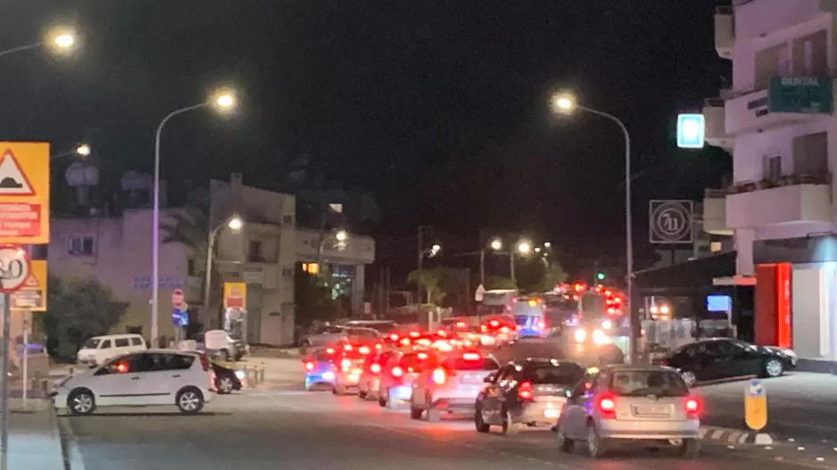 Χαμός στους δρόμους προς το "Ηλίας Πούλλος" (βίντεο)