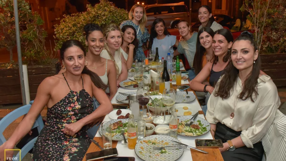 Έξοδος για τα κορίτσια του Απόλλωνα (φώτος)