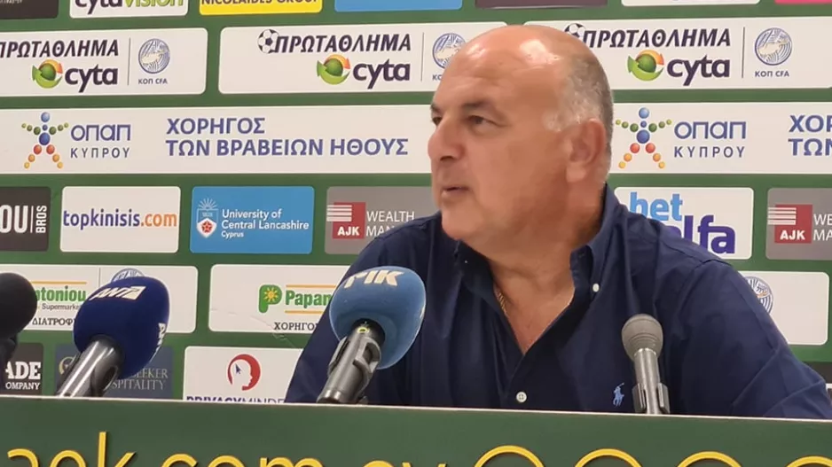 Καραπατάκης/"Μπορεί να έχει περισσότερο κόσμο στις καφετέριες πάρα στο γήπεδο"