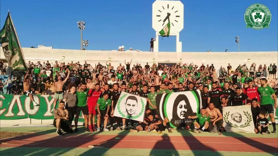 ΦΩΤΟΣ/"Περιμένοντας την αυριανή στέψη..."