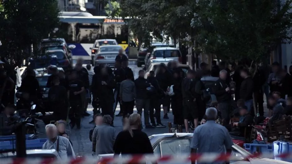 Οπαδοί του ΠΑΟΚ στην Ομόνοια, stop από την αστυνομία! 