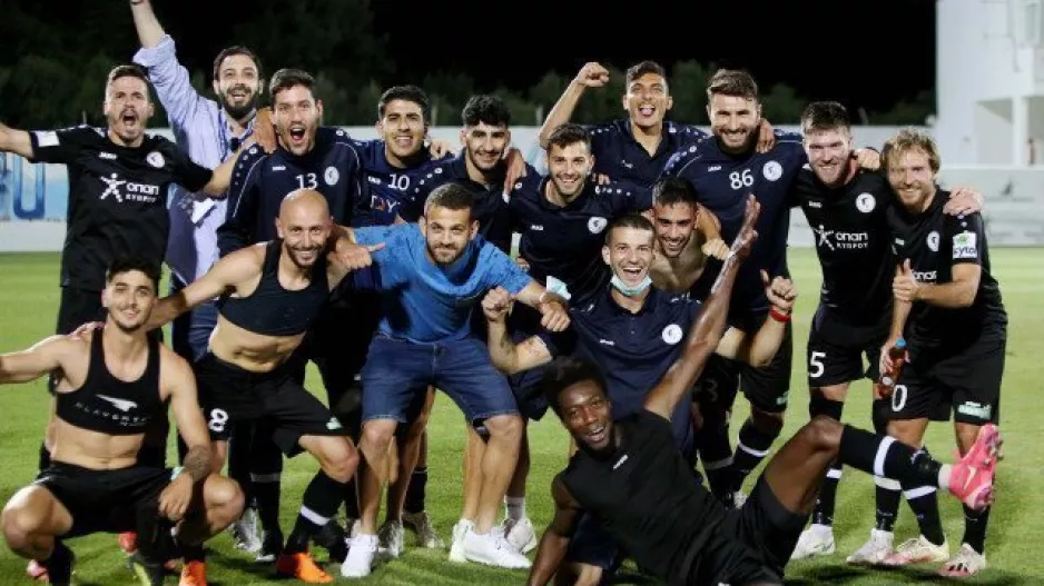 Ανατροπή...