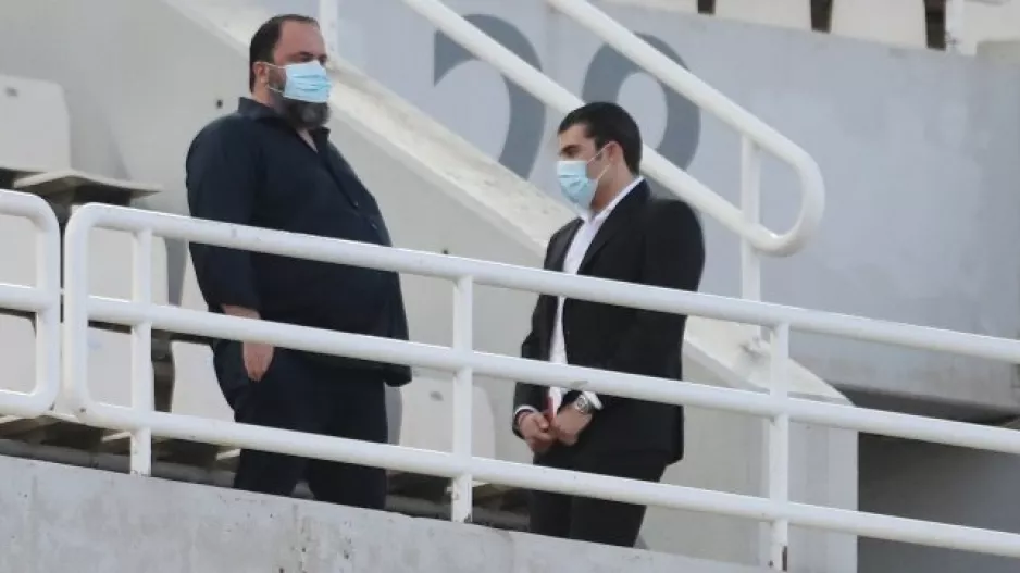 Ο Μαρινάκης στο ΟΑΚΑ μαζί με τον γιο του (φώτο)