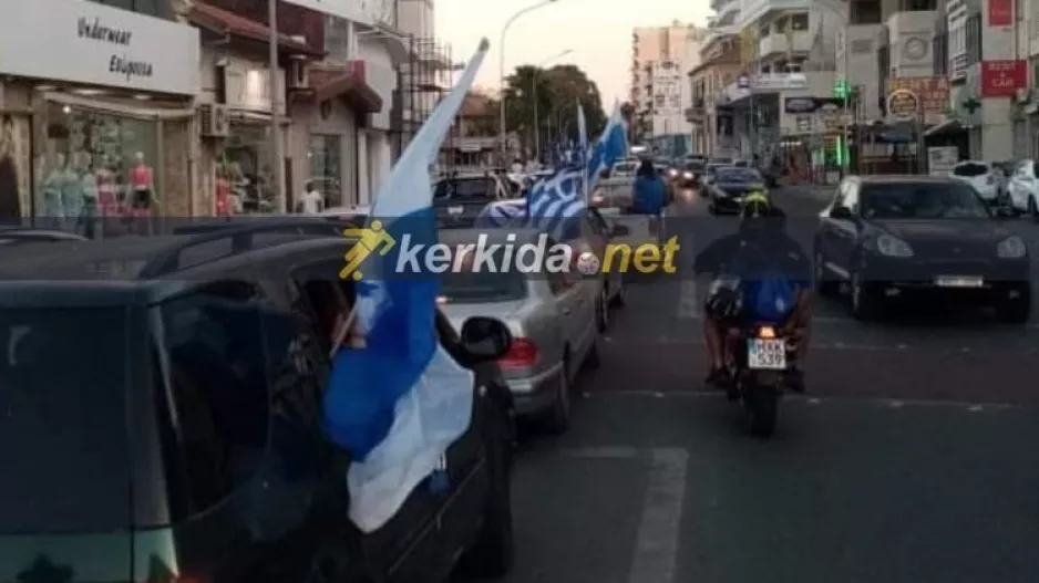 (ΑΝΟ/ΒΙΝΤΕΟ-ΦΩΤΟΣ) Με σημαίες, κασκόλ και κόρνες η πορεία!
