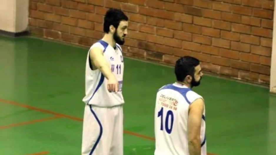Στα κυανόλευκα ο Τομπάζος