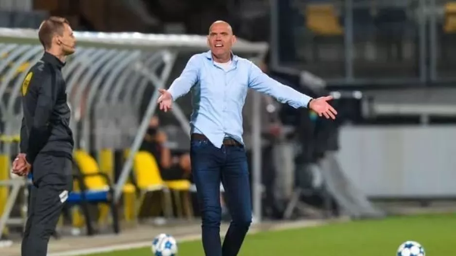 Γιούργκεν Στρέπελ/0-8