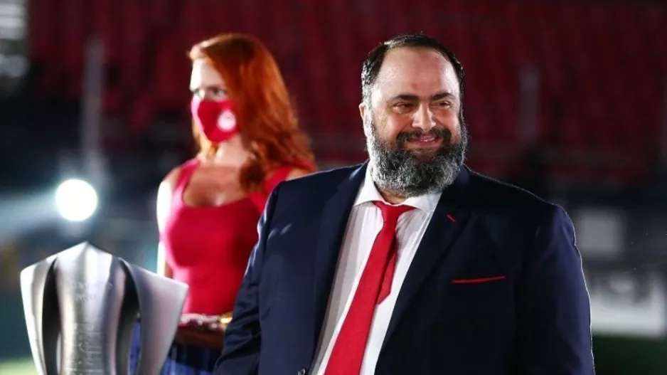 Ο Μαρινάκης παίρνει θέση στην «κερκίδα» για να στηριχθεί ο Ερασιτέχνης Ολυμπιακός