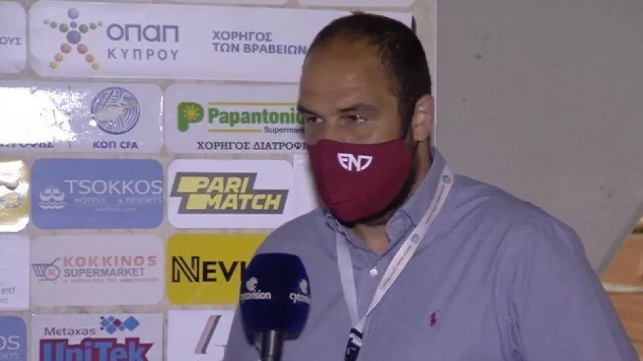 ''Διαφωνώ 17 χρονών παιδιά ν' ασχολούνται να πέσουν κάτω για καθυστερήσεις''