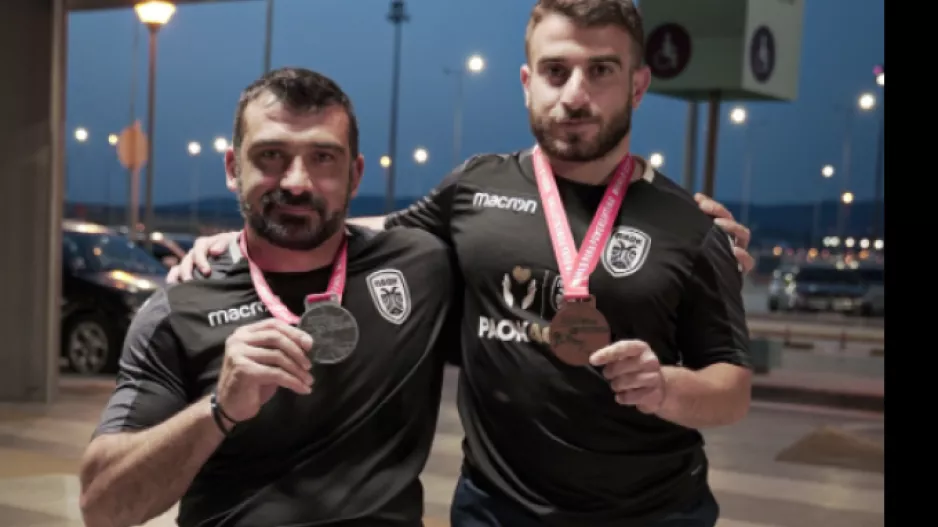 Βαθιά υπόκλιση του ΠΑΟΚ σε δύο μαχητές της ζωής (φώτο)