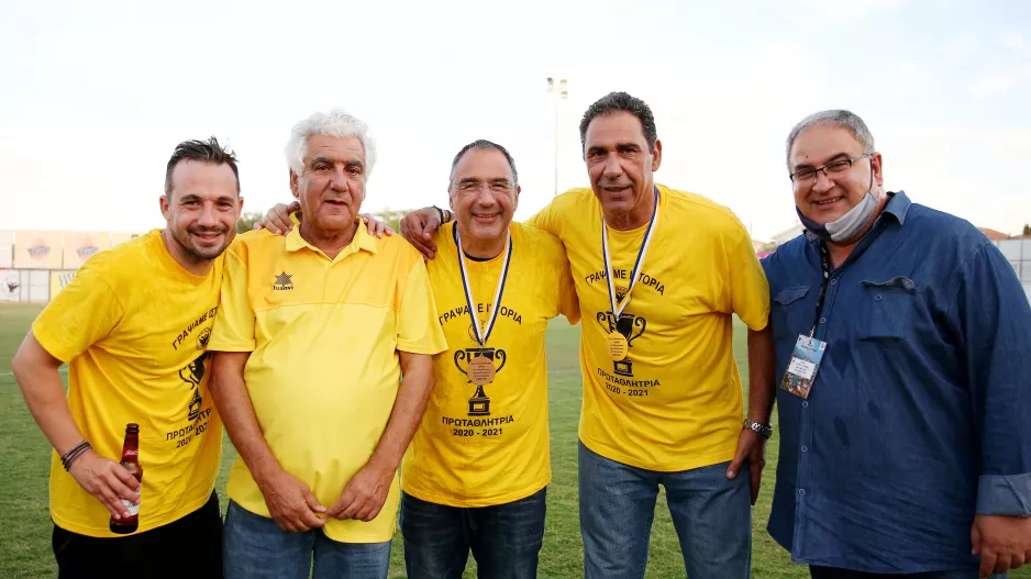 ΠΕΝΤΑΔΑ πρωταθλητών!
