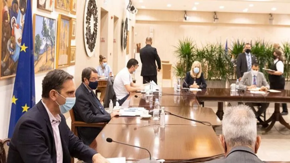 ΑΠΟΦΑΣΗ κυβέρνησης, ΟΧΙ Υπουργού Υγείας...