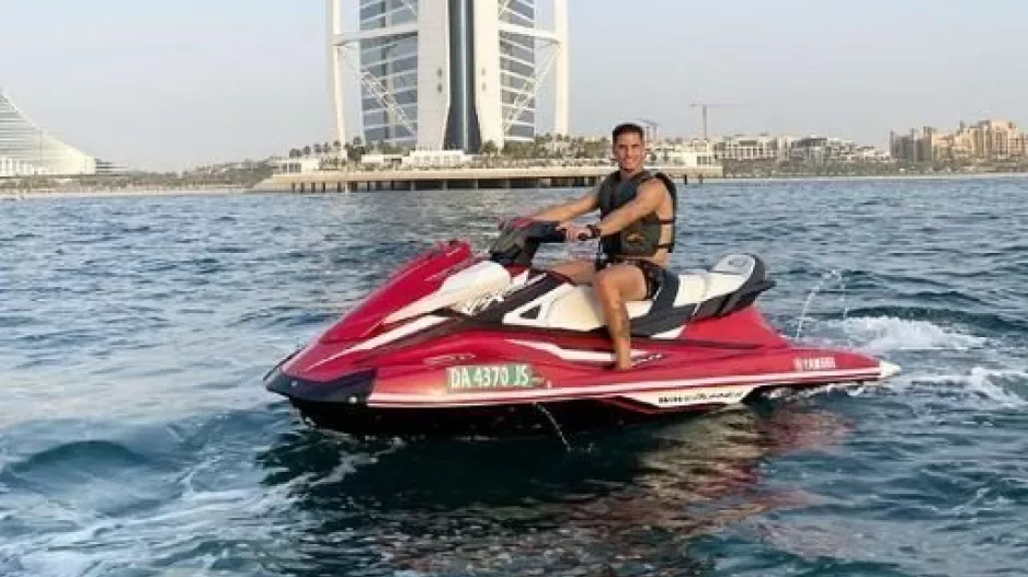 Με jet ski ο Πιέρος